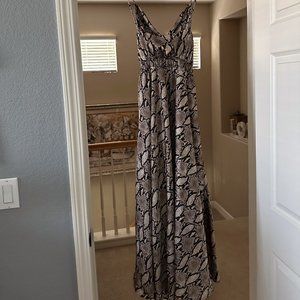 Vici Dress (Medium) Like New